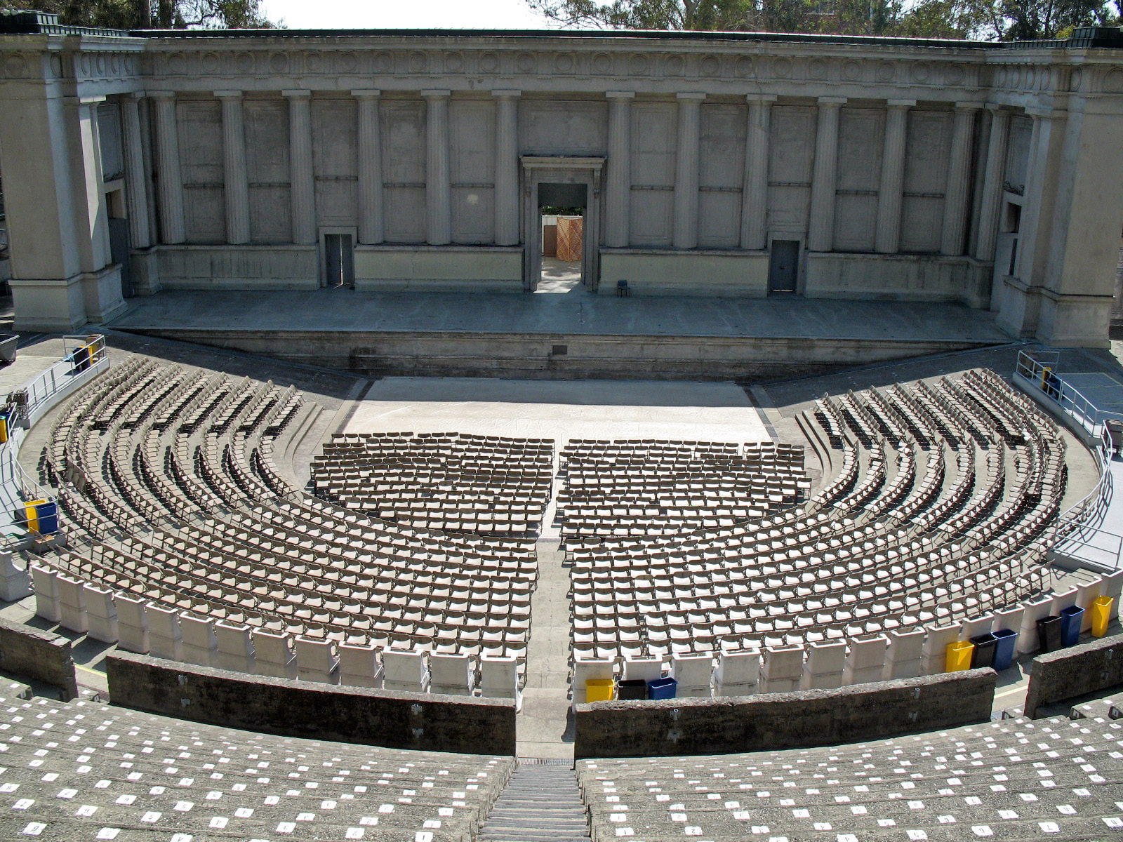 FileHearst Greek Theatre (Berkeley, CA).JPG Wikipedia